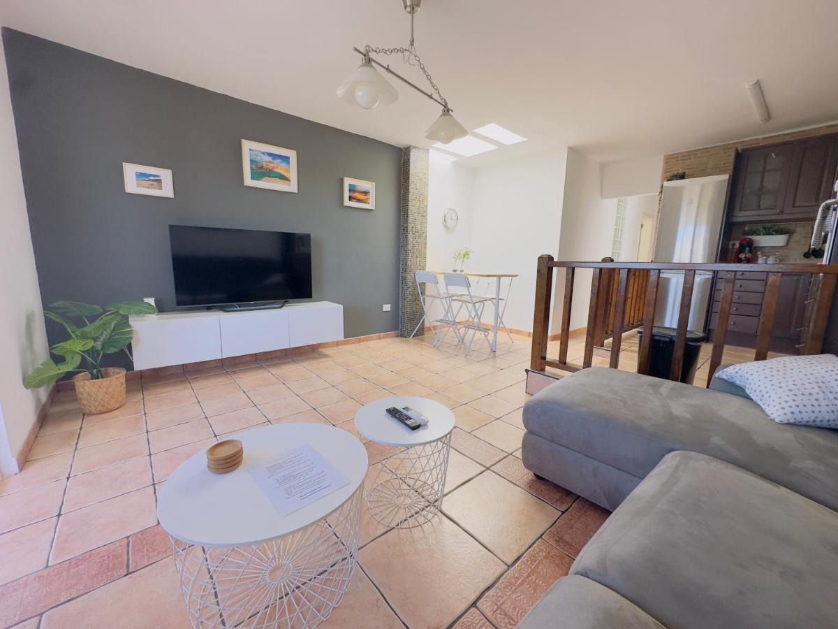 Apartamento Niar Apartment ปลายาออนดา ภายนอก รูปภาพ