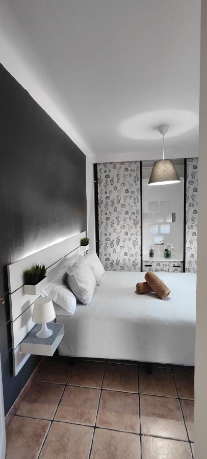 Apartamento Niar Apartment ปลายาออนดา ภายนอก รูปภาพ