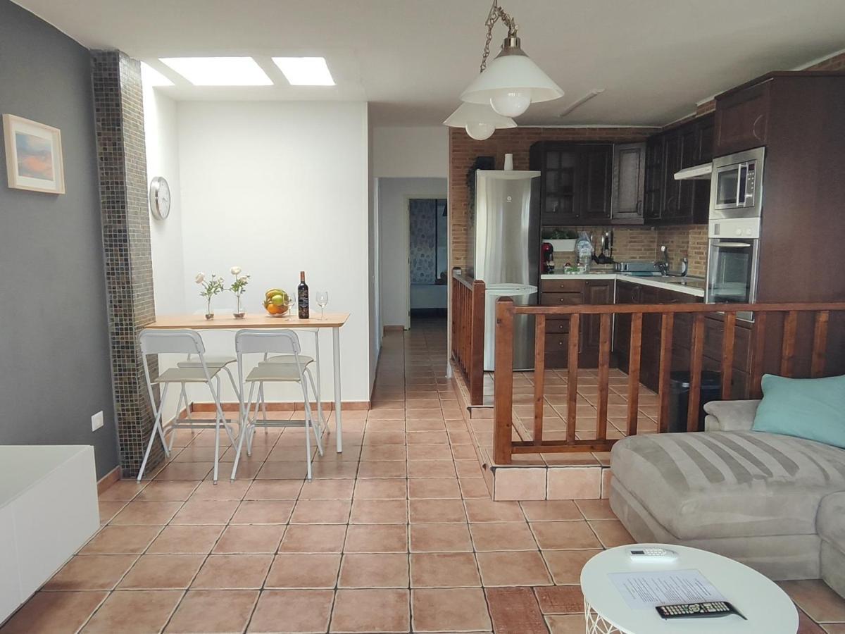Apartamento Niar Apartment ปลายาออนดา ภายนอก รูปภาพ