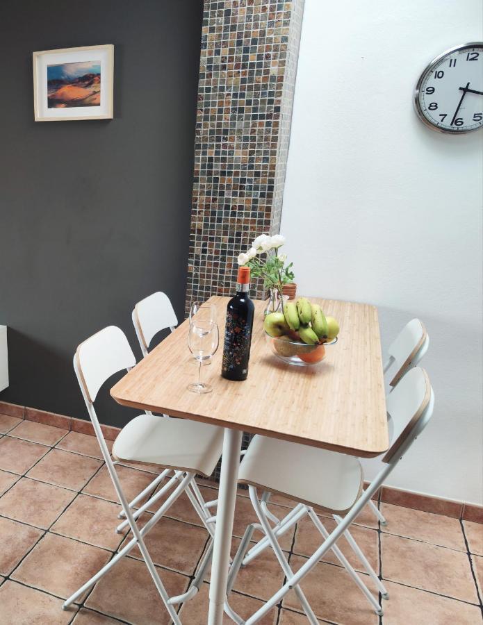 Apartamento Niar Apartment ปลายาออนดา ภายนอก รูปภาพ