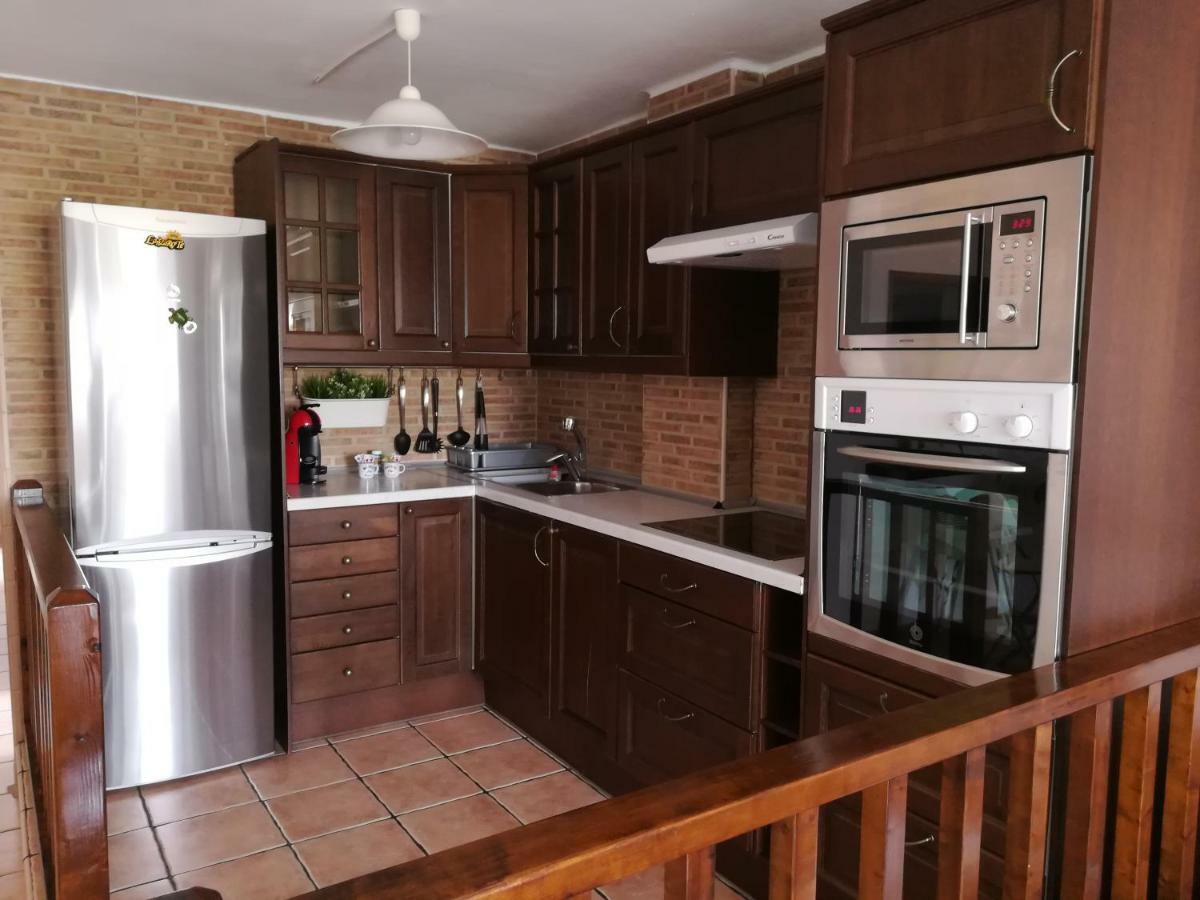 Apartamento Niar Apartment ปลายาออนดา ภายนอก รูปภาพ